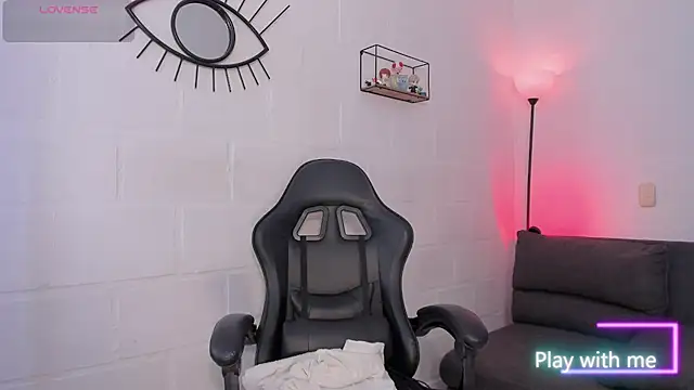 Alyson Conner online show from April 13, 2:21 pm