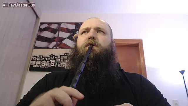 Snapshot of PayMasterGus chatting on September 28, 4:30 am PayMasterGus online show from September 28, 4:30 am