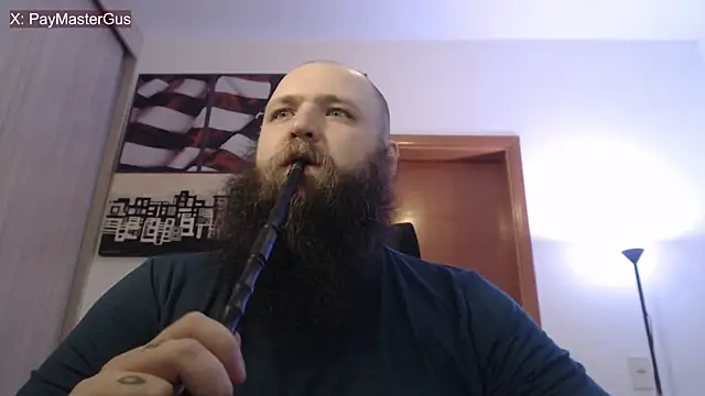 Snapshot of PayMasterGus chatting on October 8, 3:08 am PayMasterGus online show from October 8, 3:08 am