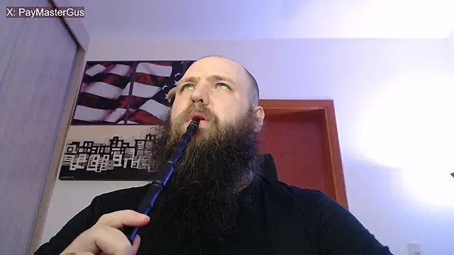 Snapshot of PayMasterGus chatting on September 17, 10:12 pm PayMasterGus online show from September 17, 10:12 pm