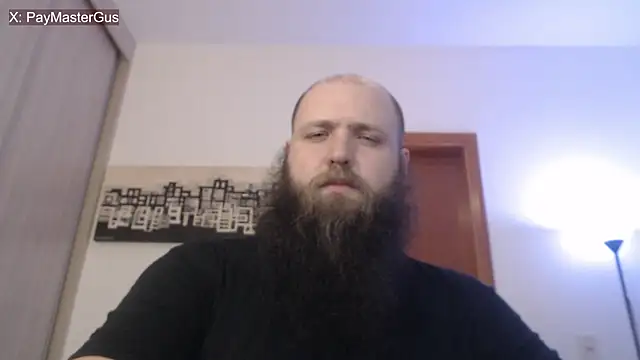 Snapshot of PayMasterGus chatting on November 13, 12:47 am PayMasterGus online show from November 13, 12:47 am