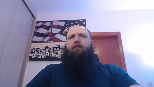 Snapshot of PayMasterGus chatting on September 11, 4:56 am PayMasterGus online show from September 11, 4:56 am