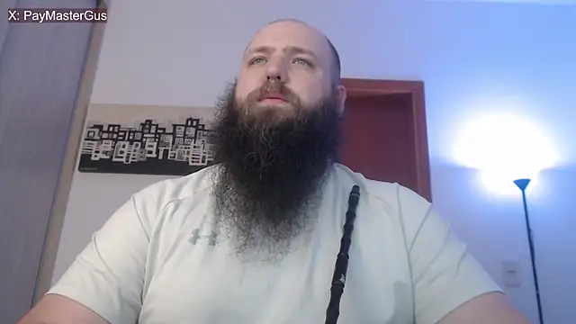 Snapshot of PayMasterGus chatting on November 9, 9:41 pm PayMasterGus online show from November 9, 9:41 pm