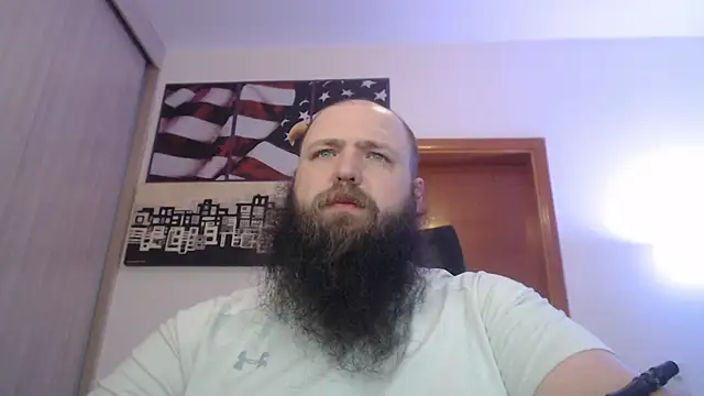 Snapshot of PayMasterGus chatting on September 10, 2:54 am PayMasterGus online show from September 10, 2:54 am