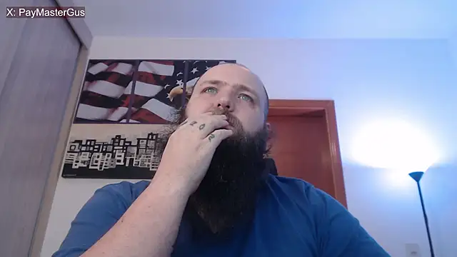 Snapshot of PayMasterGus chatting on October 22, 4:34 am PayMasterGus online show from October 22, 4:34 am