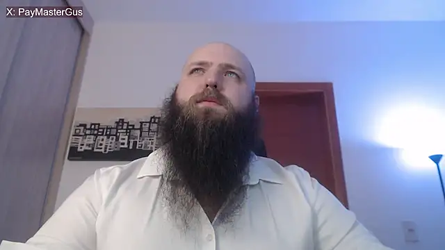 Snapshot of PayMasterGus chatting on November 14, 1:31 am PayMasterGus online show from November 14, 1:31 am