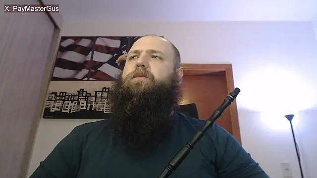 Snapshot of PayMasterGus chatting on October 2, 4:05 am PayMasterGus online show from October 2, 4:05 am