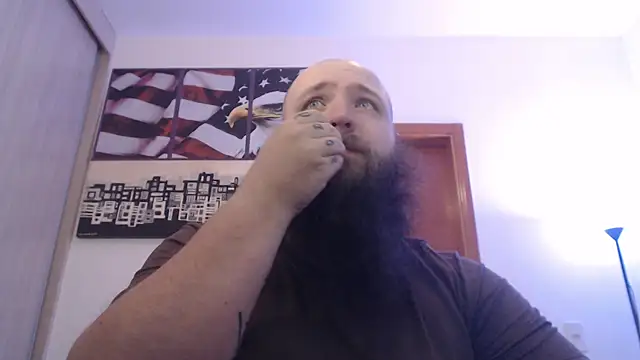 Snapshot of PayMasterGus chatting on September 12, 2:23 am PayMasterGus online show from September 12, 2:23 am