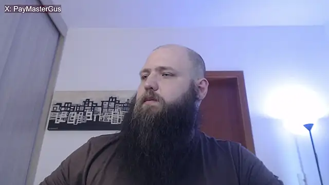 Snapshot of PayMasterGus chatting on November 7, 8:46 pm PayMasterGus online show from November 7, 8:46 pm