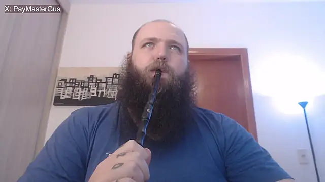 Snapshot of PayMasterGus chatting on December 15, 4:18 am PayMasterGus online show from December 15, 4:18 am