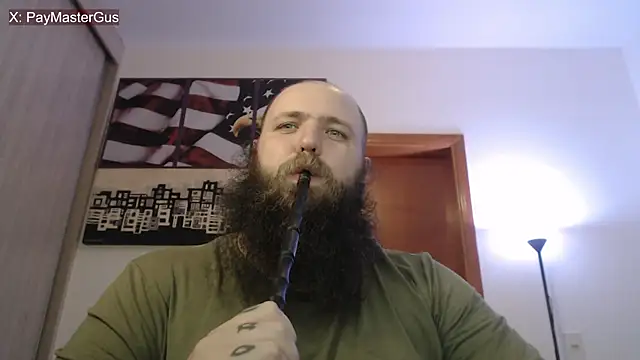 Snapshot of PayMasterGus chatting on October 13, 2:13 am PayMasterGus online show from October 13, 2:13 am