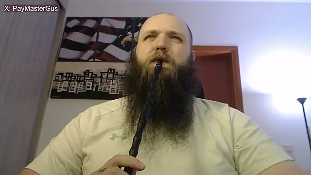 Snapshot of PayMasterGus chatting on September 29, 2:18 am PayMasterGus online show from September 29, 2:18 am