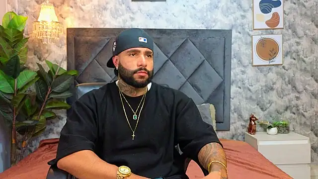 Apolo rousse1 online show from November 17, 9:30 pm