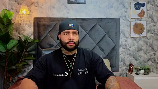 Apolo rousse1 online show from November 18, 8:23 pm