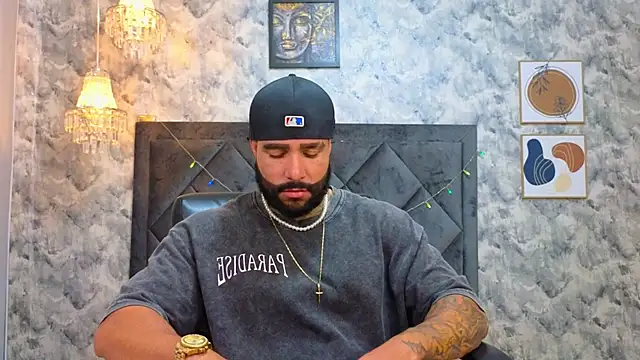 Apolo rousse1 online show from December 3, 8:30 pm