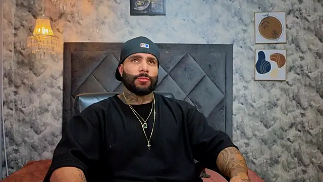 Apolo rousse1 online show from November 26, 9:37 pm