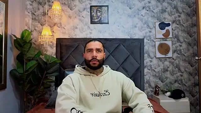 Apolo rousse1 online show from November 14, 9:18 pm