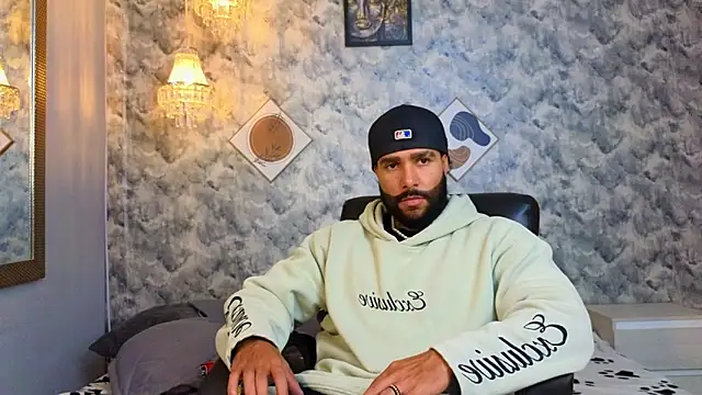 Apolo rousse1 online show from January 13, 10:46 pm