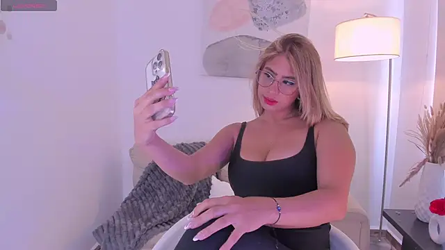 Agatha brown1 online show from October 7, 3:35 pm