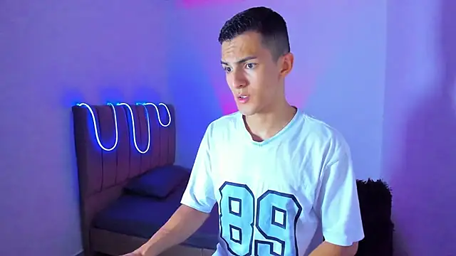 Snapshot of Matiius18 chatting on June 26, 3:07 pm Matiius18 online show from June 26, 3:07 pm