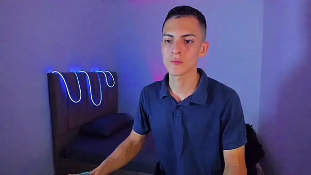Snapshot of Matiius18 chatting on July 18, 4:04 pm Matiius18 online show from July 18, 4:04 pm