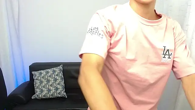 Matiius18 online show from November 28, 2:17 pm