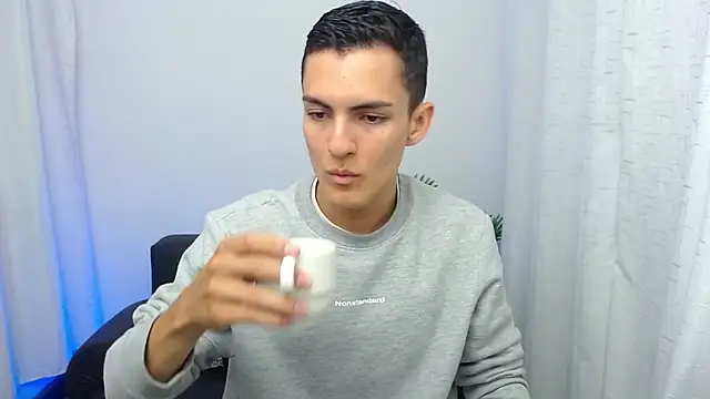 Matiius18 online show from November 20, 2:07 pm