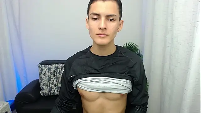 Matiius18 online show from December 5, 1:43 pm