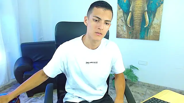 Matiius18 online show from May 9, 1:58 pm