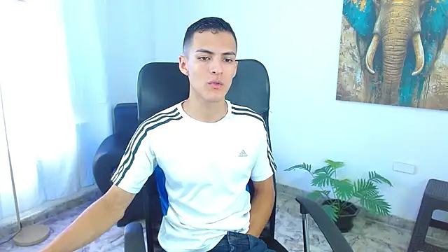 Matiius18 online show from May 23, 1:54 pm
