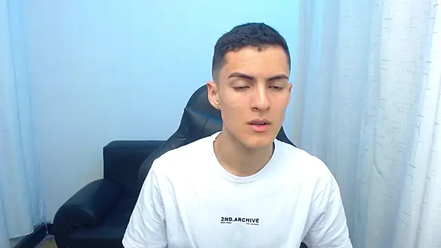 Matiius18 online show from March 25, 1:43 pm