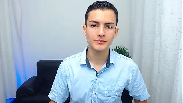 Matiius18 online show from December 4, 2:27 pm