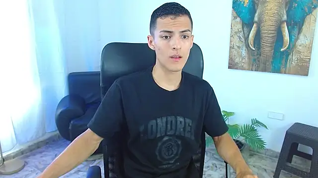 Matiius18 online show from May 29, 1:39 pm