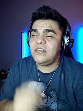 perversus12 online show from March 1, 6:57 am