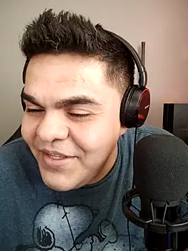 perversus12 online show from March 1, 8:31 pm