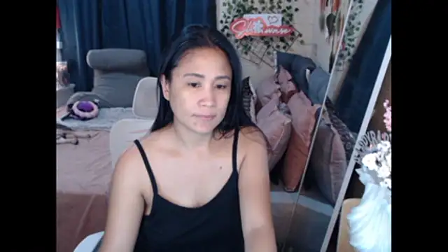 Snapshot of Shiawase1125 chatting on November 15, 1:20 am Shiawase1125 online show from November 15, 1:20 am