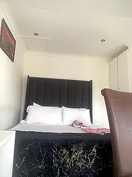 BQueen223 online show from January 10, 3:40 pm