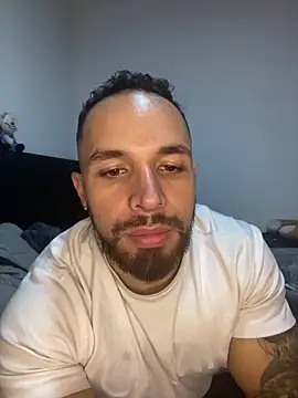 Snapshot of mason_fit chatting on December 15, 10:59 pm mason fit online show from December 15, 10:59 pm