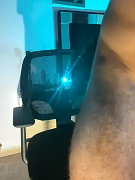 Snapshot of mason_fit chatting on October 30, 10:06 pm mason fit online show from October 30, 10:06 pm