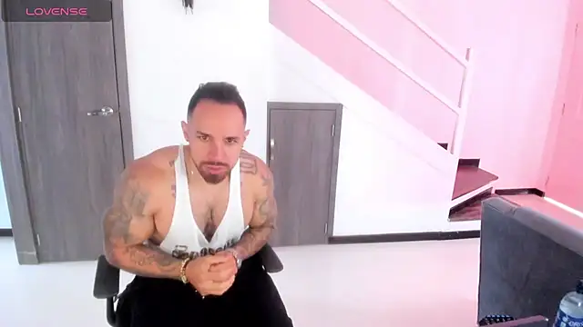 Snapshot of mason_fit chatting on April 23, 1:35 pm mason fit online show from April 23, 1:35 pm