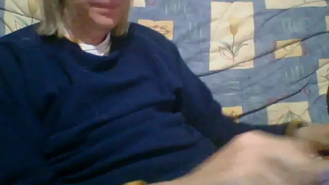 Snapshot of rimenos20 chatting on October 13, 12:23 am rimenos20 online show from October 13, 12:23 am