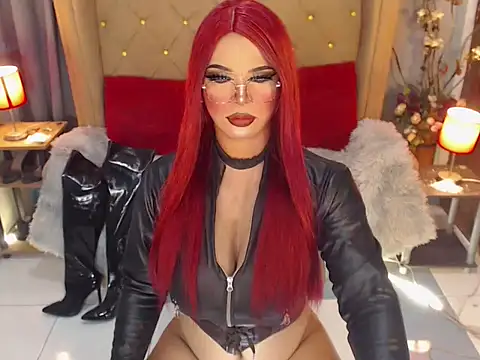 Snapshot of UrQueenDomCumTS chatting on October 12, 3:19 am UrQueenDomCumTS online show from October 12, 3:19 am