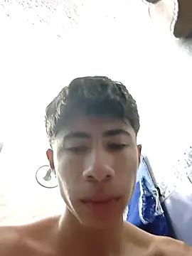 Snapshot of Rolito69 chatting on October 29, 6:18 pm Rolito69 online show from October 29, 6:18 pm