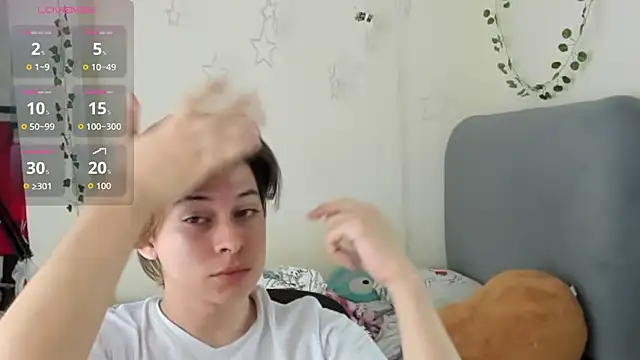 Snapshot of Felix_art chatting on October 4, 7:59 pm Felix art online show from October 4, 7:59 pm