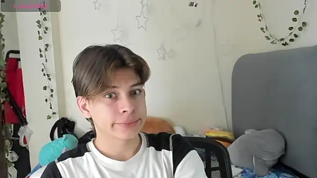 Snapshot of Felix_art chatting on October 10, 6:53 pm Felix art online show from October 10, 6:53 pm
