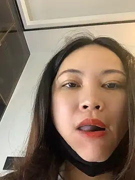 zhizhinaigai online show from June 5, 3:33 am