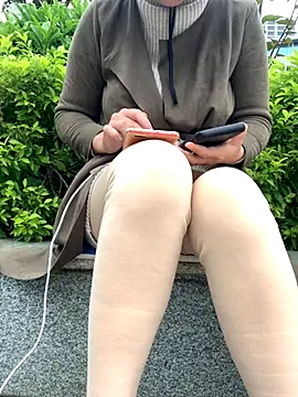 zhizhinaigai online show from November 3, 2:28 am