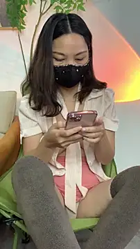 zhizhinaigai online show from November 27, 3:18 am