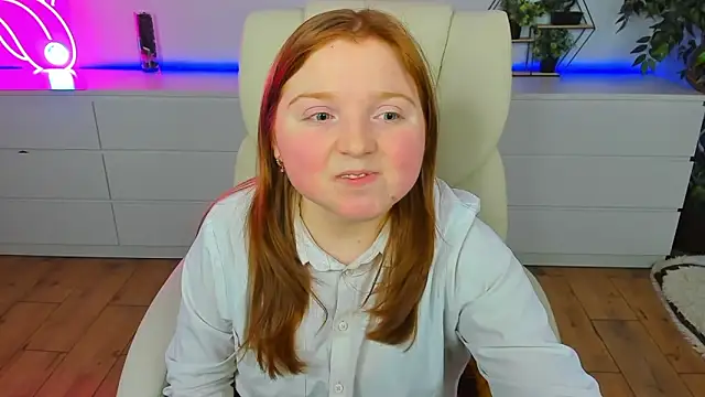 Snapshot of KattyRose8 chatting on February 1, 7:23 pm KattyRose8 online show from February 1, 7:23 pm