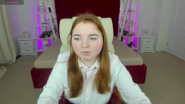 Snapshot of KattyRose8 chatting on May 7, 5:33 am KattyRose8 online show from May 7, 5:33 am